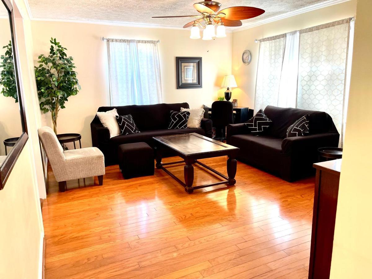 3 Bed 2 Bath House, Quiet & Downtown Smart Tvs In All Rooms, Whole House To Yourself 哈夫洛克 外观 照片