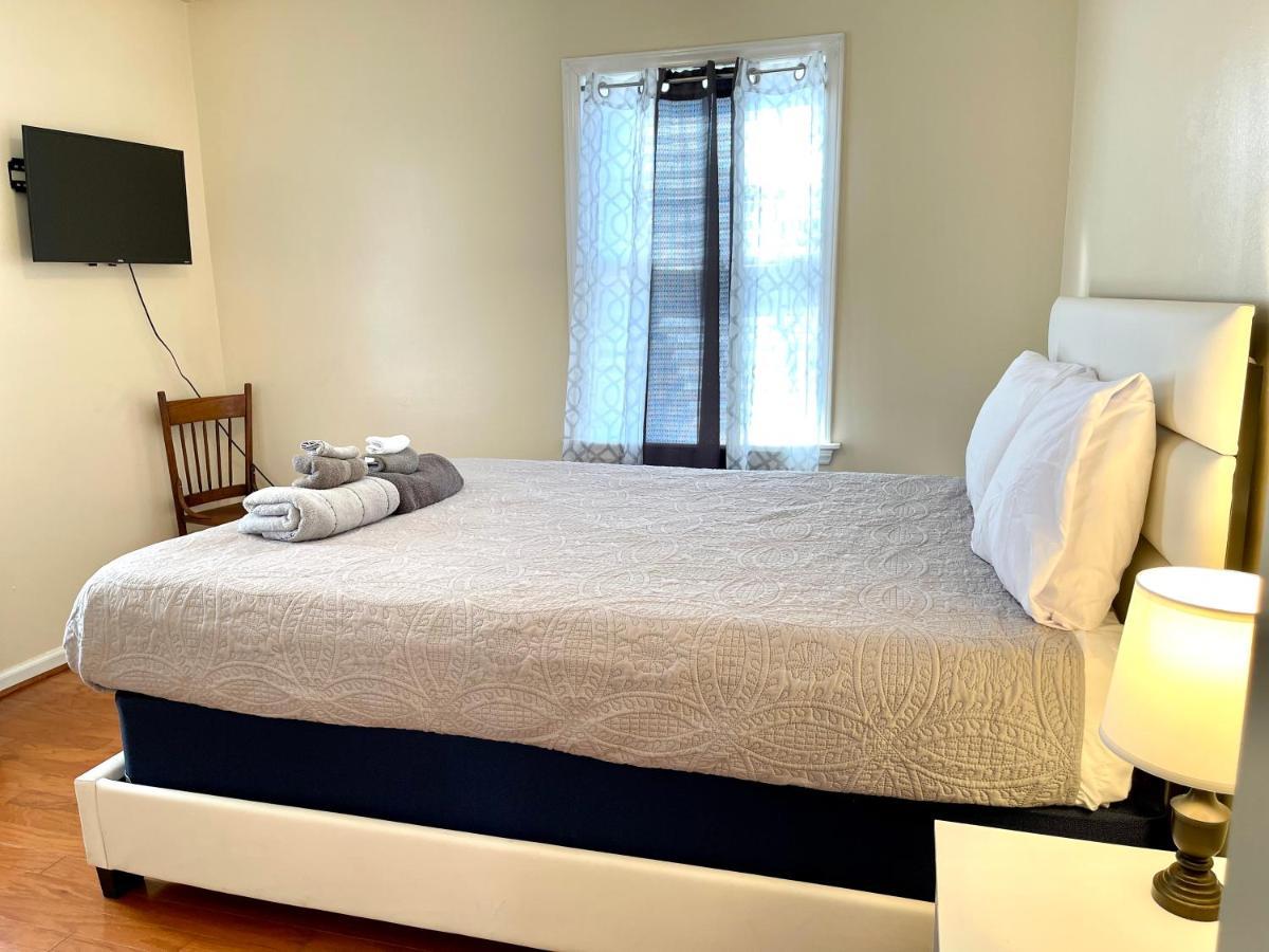 3 Bed 2 Bath House, Quiet & Downtown Smart Tvs In All Rooms, Whole House To Yourself 哈夫洛克 外观 照片